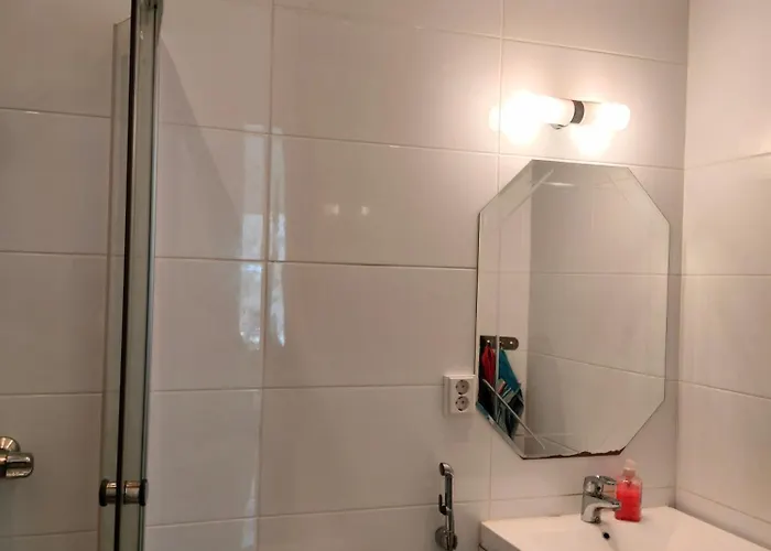 2-3 & Terrace & Balcon إسبو